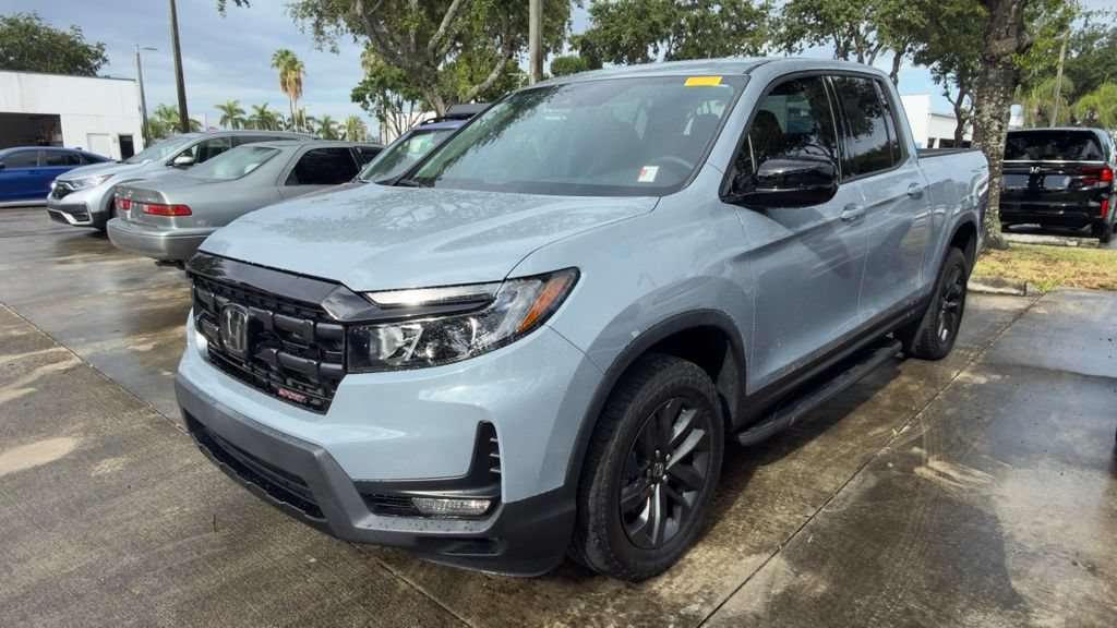 Used 2024 Honda Ridgeline Sport image 2