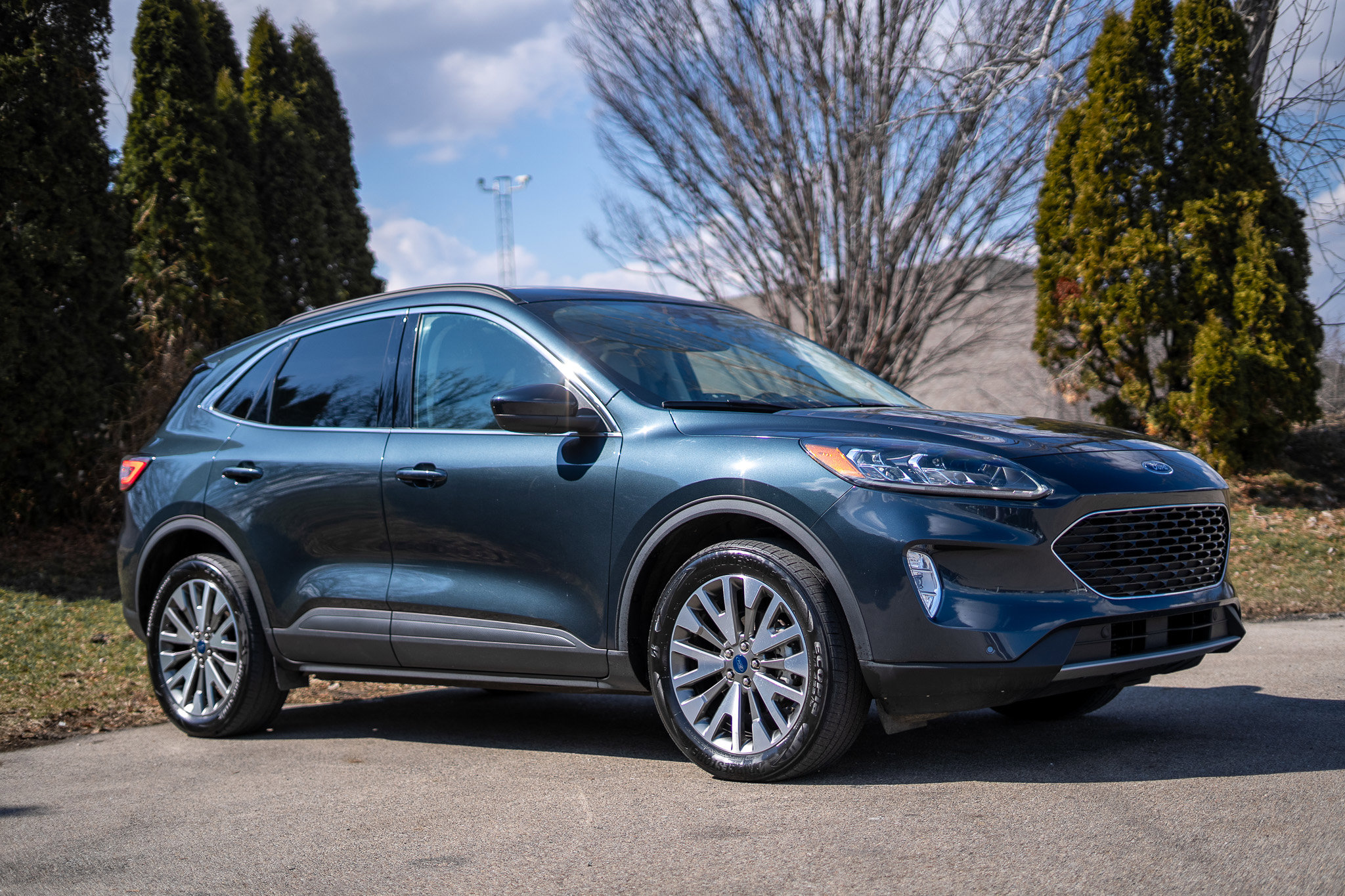 Used 2022 Ford Escape Titanium w/ Class II Trailer Tow Package image 3