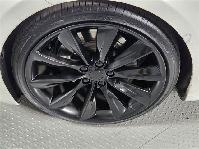 Used 2017 Tesla Model S 60D image 9