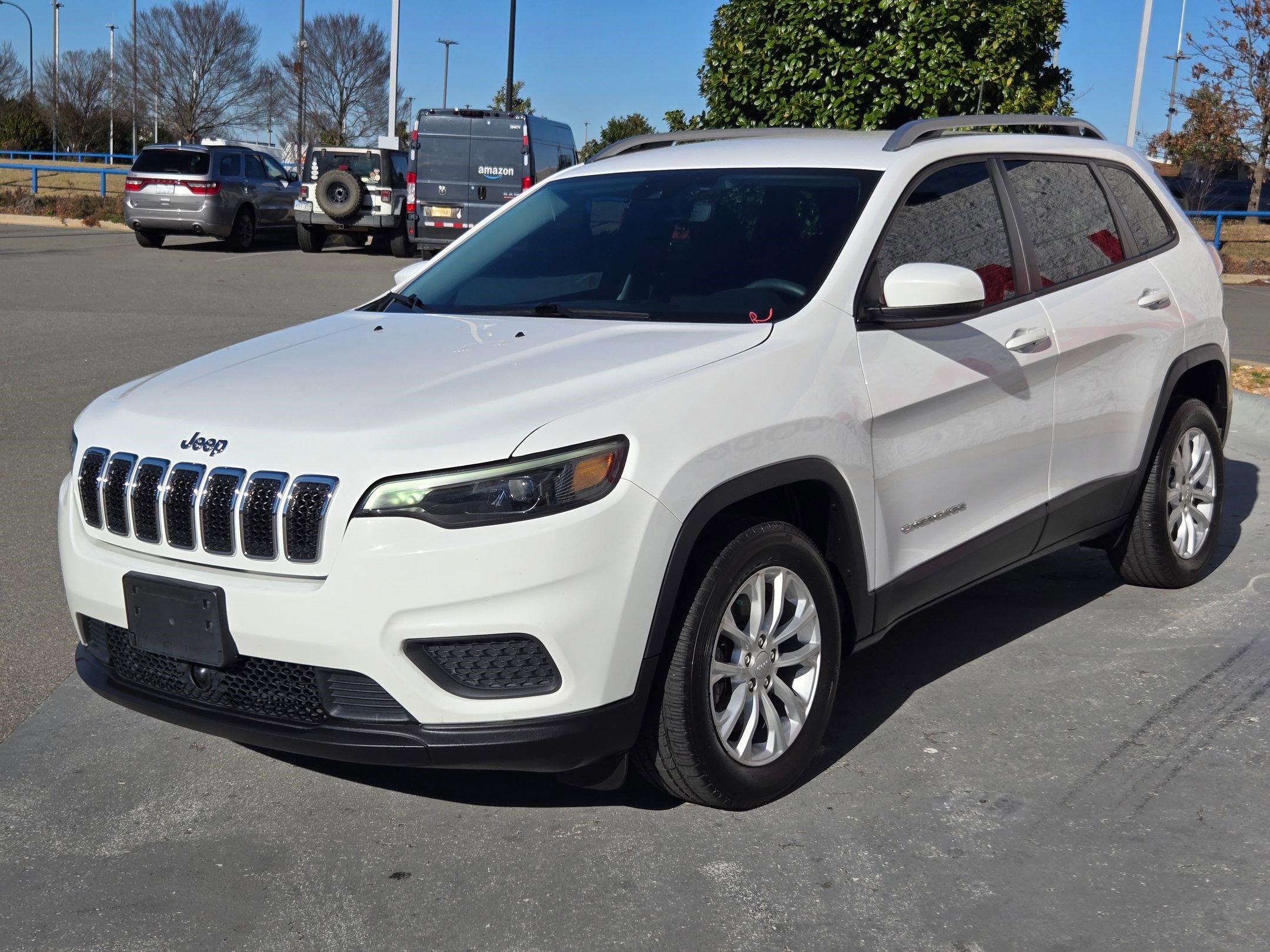 Used 2021 Jeep Cherokee Latitude image 3