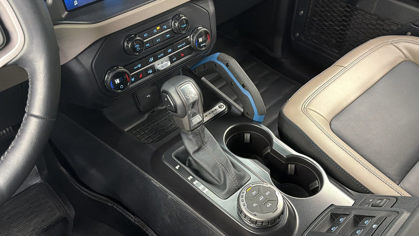 Used 2024 Ford Bronco Wildtrak image 32