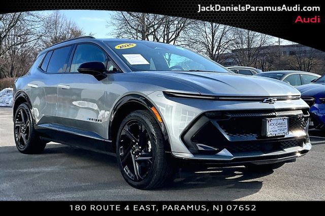 Used 2025 Chevrolet Equinox EV RS image 9