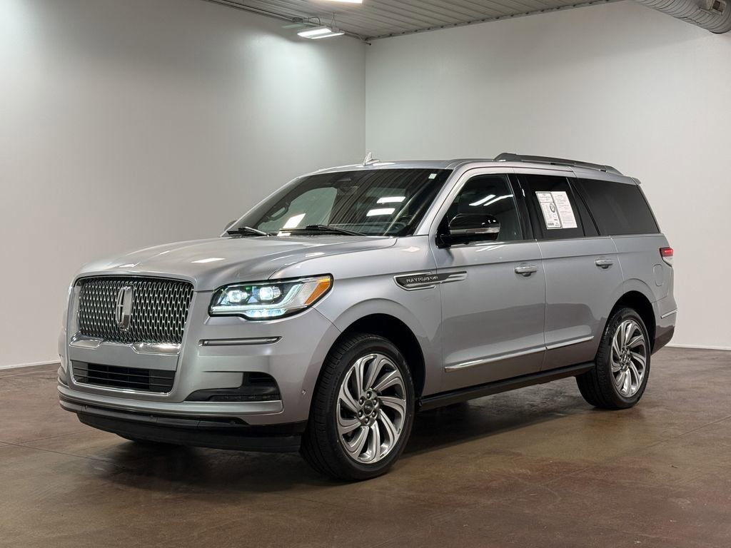 Used 2023 Lincoln Navigator Reserve image 7
