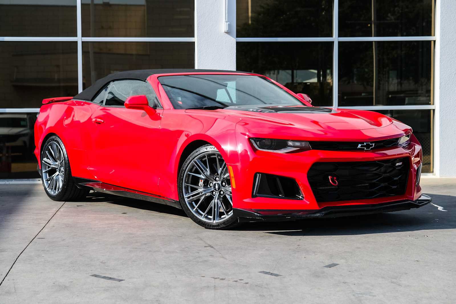 Used 2019 Chevrolet Camaro ZL1 RWD image 9