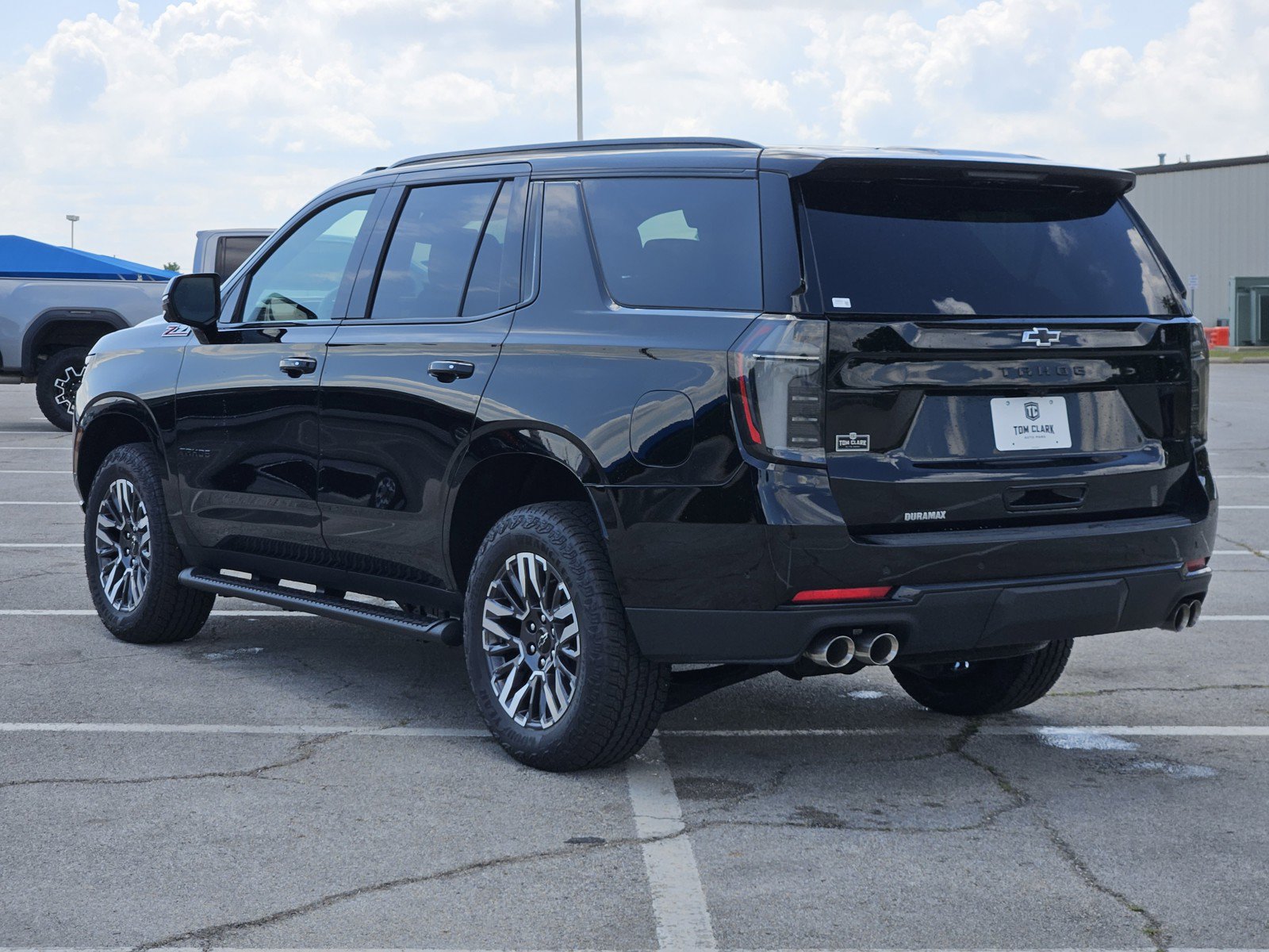 New 2026 Chevrolet Tahoe Z71 w/ Comfort Package AWD/4WD image 3