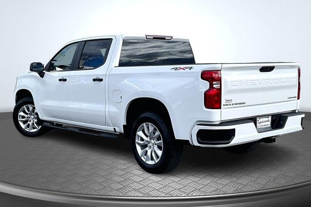 Used 2025 Chevrolet Silverado 1500 Custom image 4