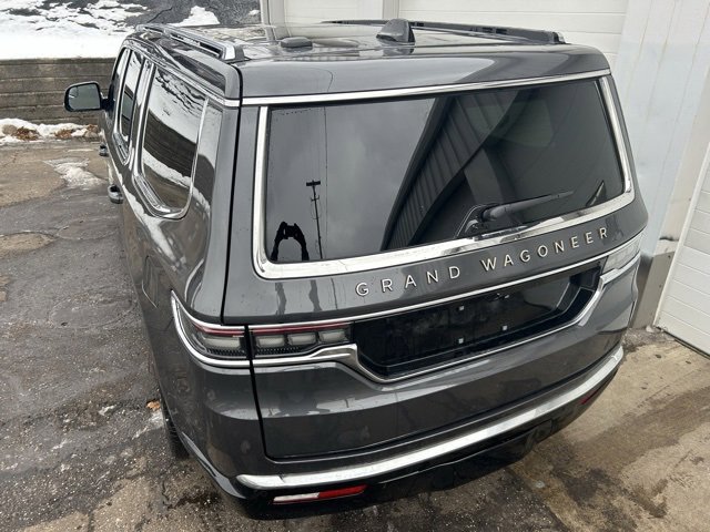 Certified 2025 Jeep Grand Wagoneer Series III w/ HD Trailer Tow Package image 4