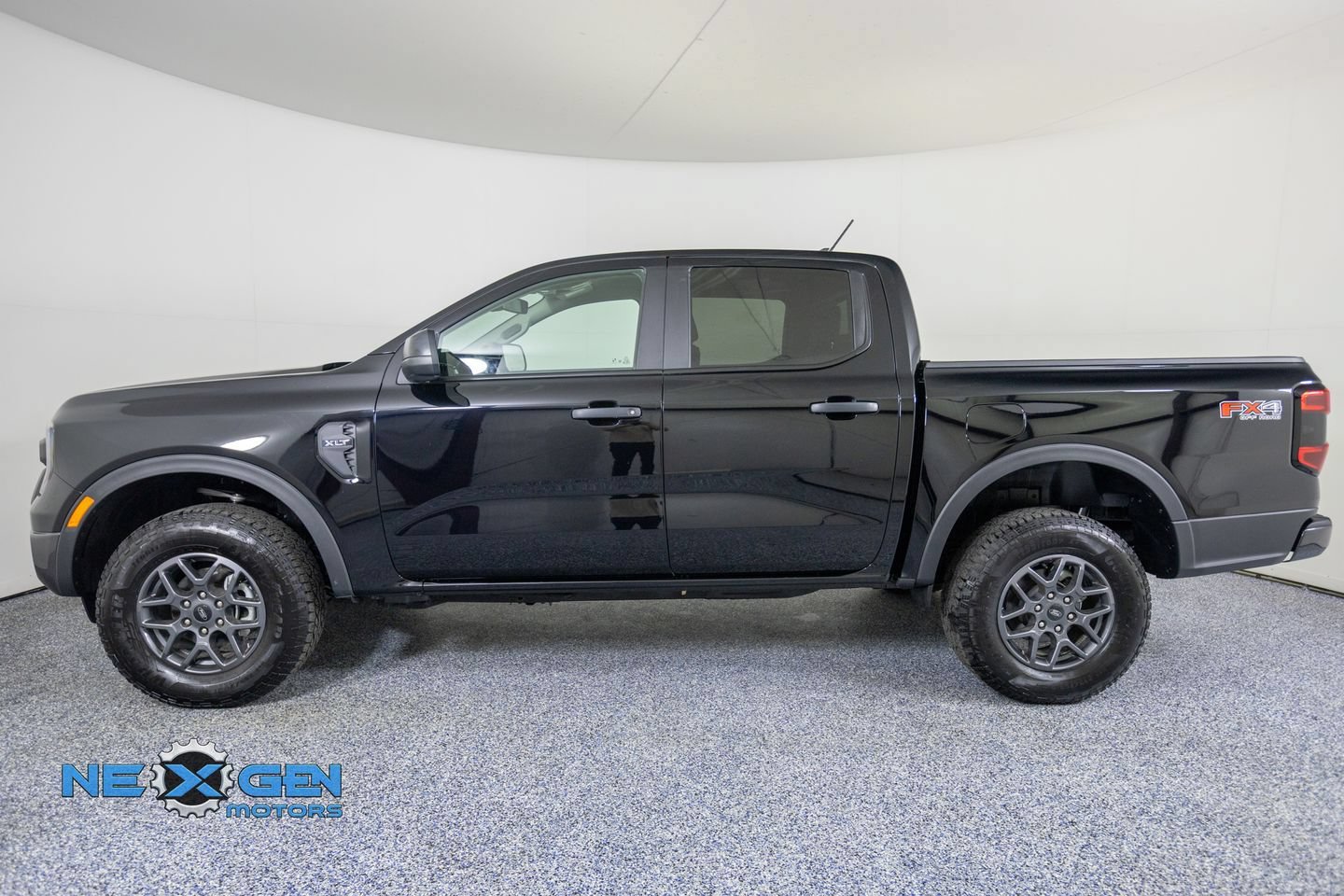 Used 2025 Ford Ranger XLT w/ FX4 Off-Road Package AWD/4WD image 5
