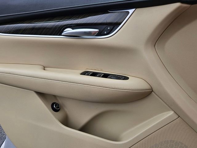 Used 2018 Cadillac XT5 FWD image 30