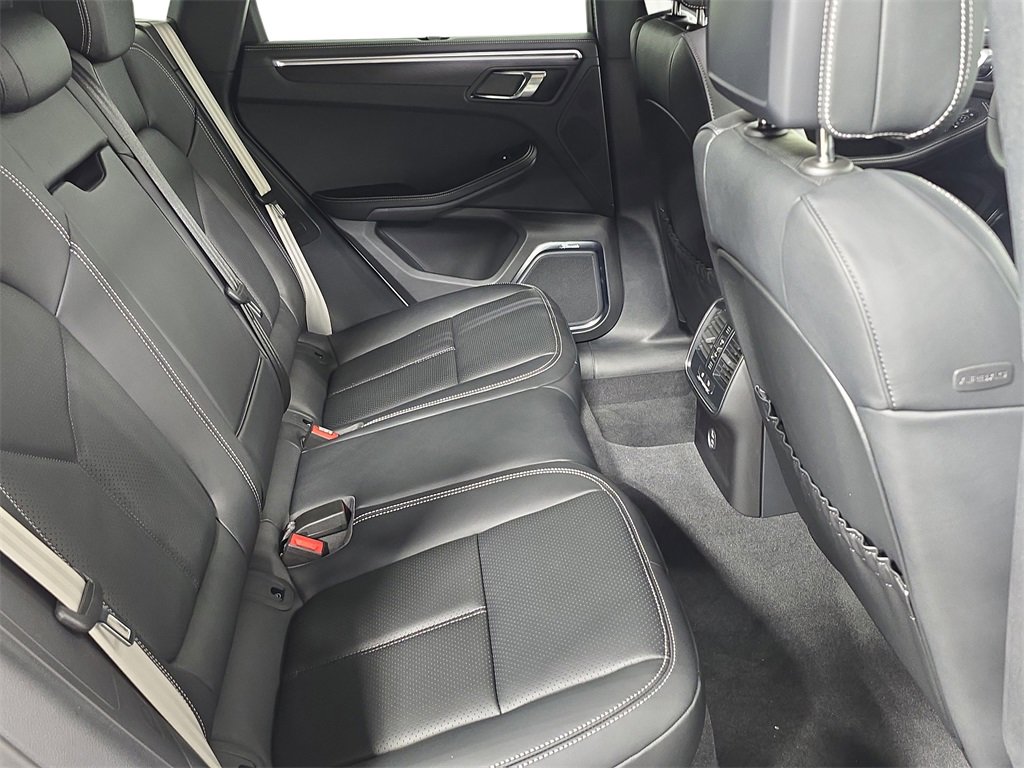 Certified 2025 Porsche Macan GTS image 26