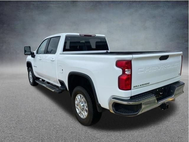 Used 2023 Chevrolet Silverado 2500 LT w/ Convenience Package AWD/4WD image 4
