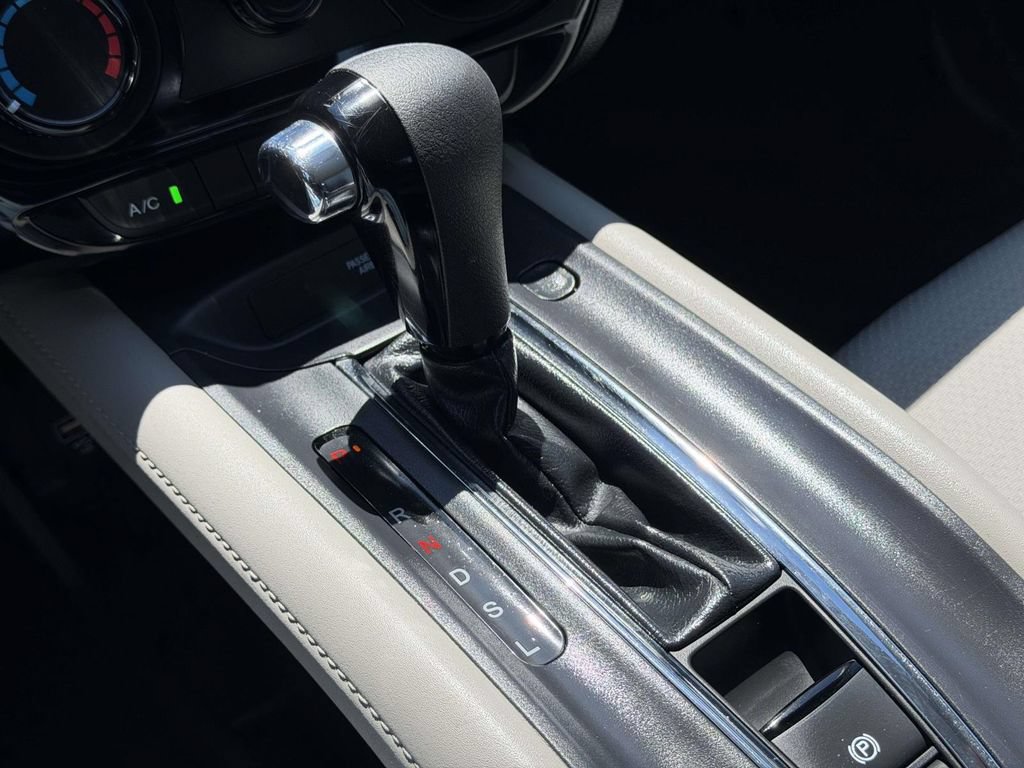 Used 2020 Honda HR-V LX image 6