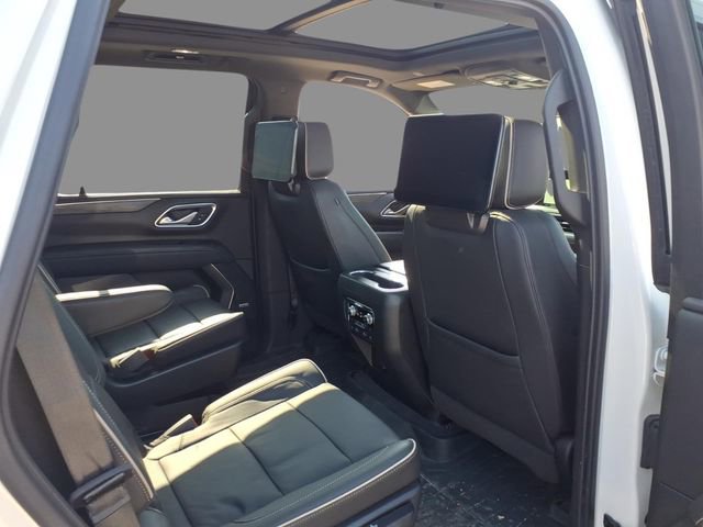 Used 2022 GMC Yukon SLT w/ SLT Premium Package image 12