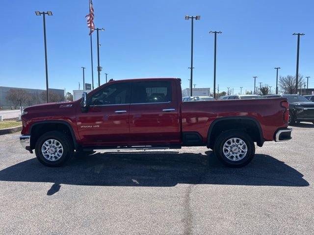 Used 2025 Chevrolet Silverado 2500 LTZ w/ LTZ Convenience Package image 6
