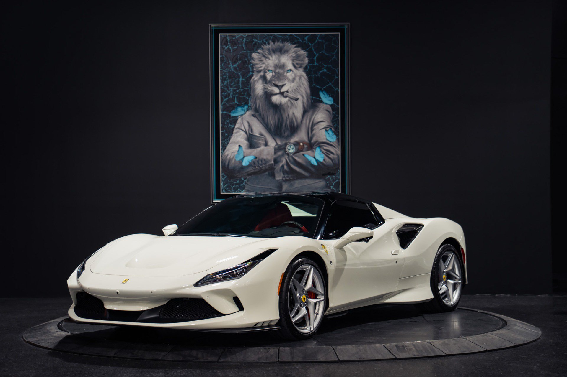 Used 2023 Ferrari F8 Tributo RWD image 4