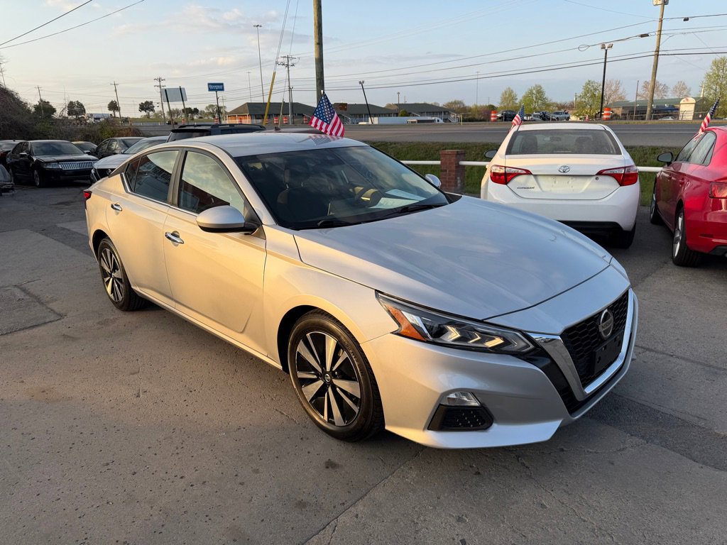 Used 2022 Nissan Altima 2.5 SV image 3