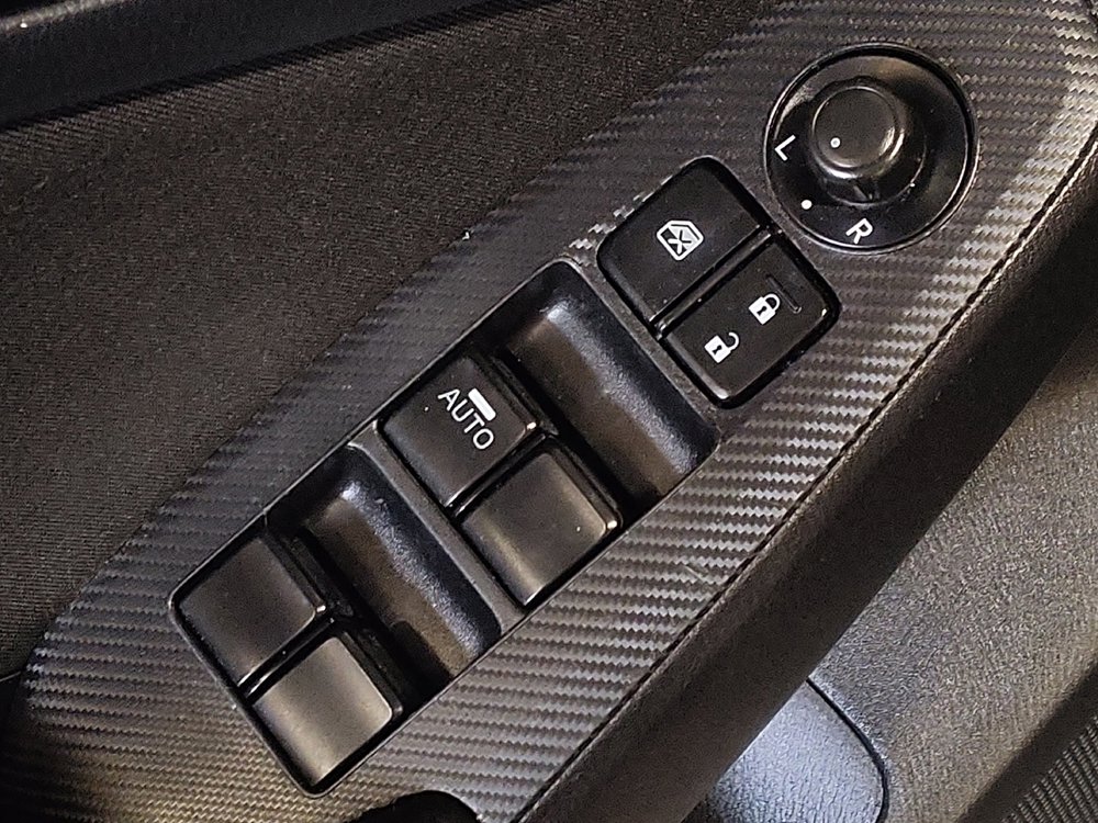 Used 2015 MAZDA MAZDA3 i Sport image 27