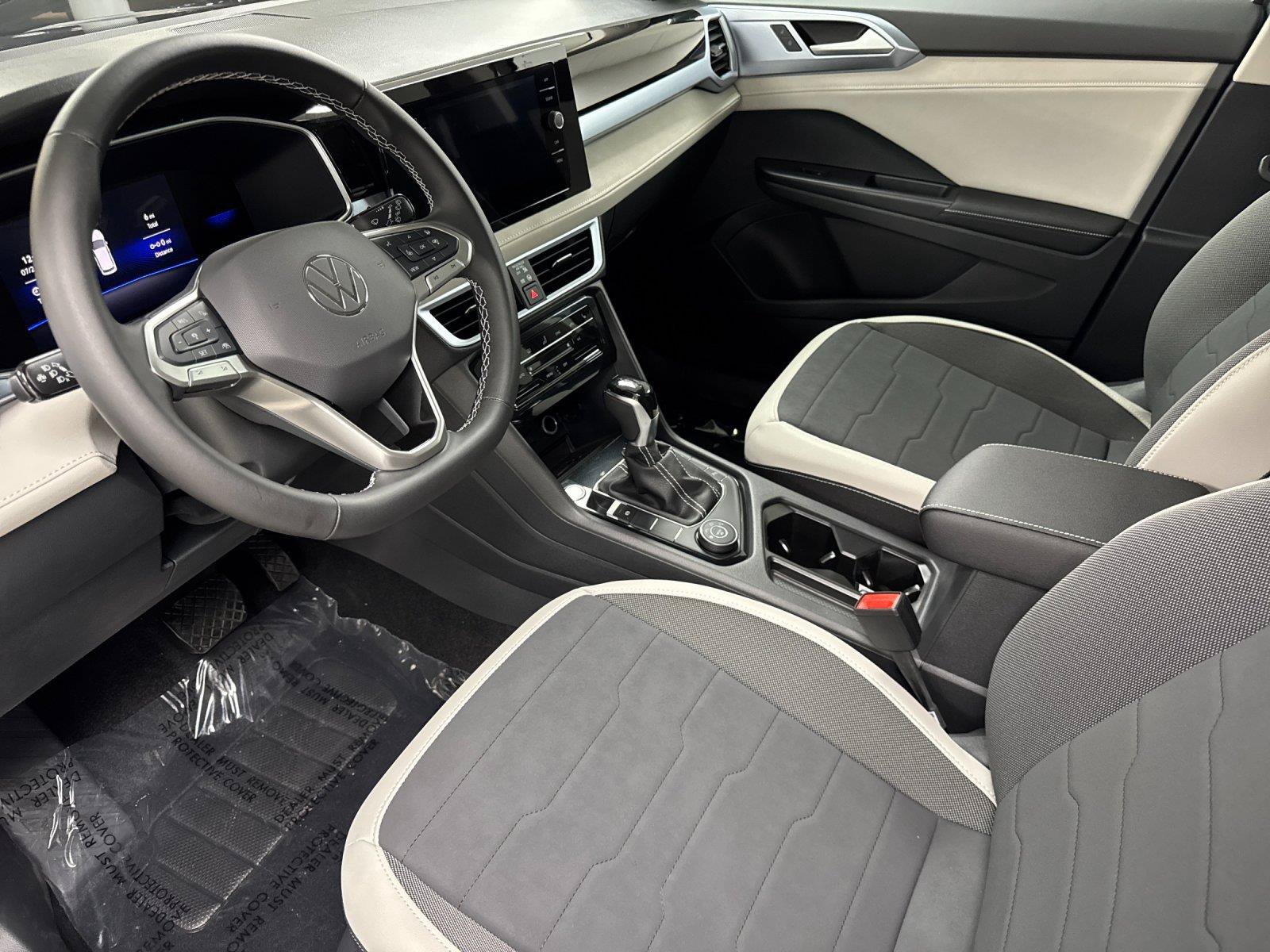 New 2026 Volkswagen Taos SE AWD/4WD image 9