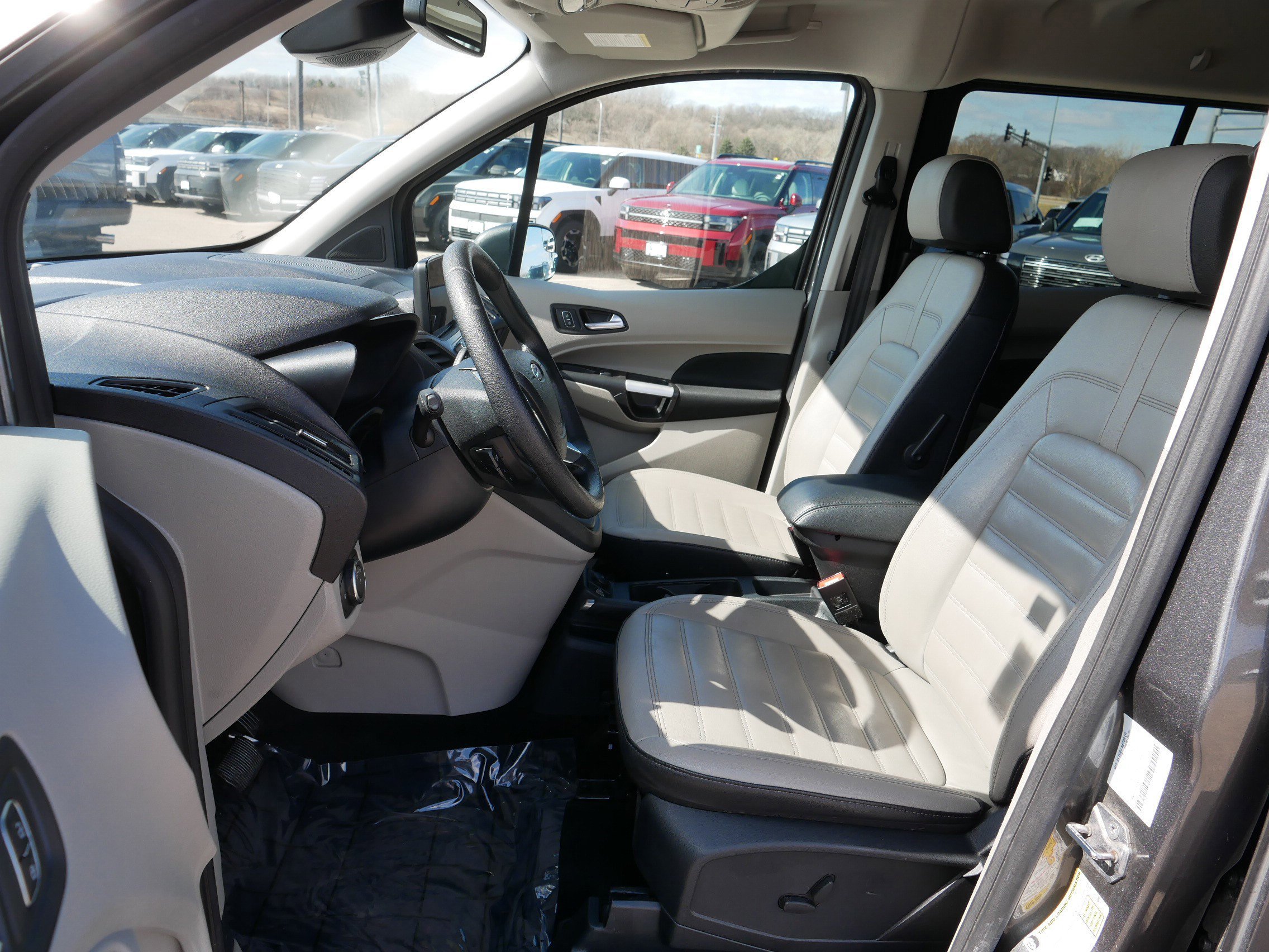 Used 2022 Ford Transit Connect XLT FWD image 12