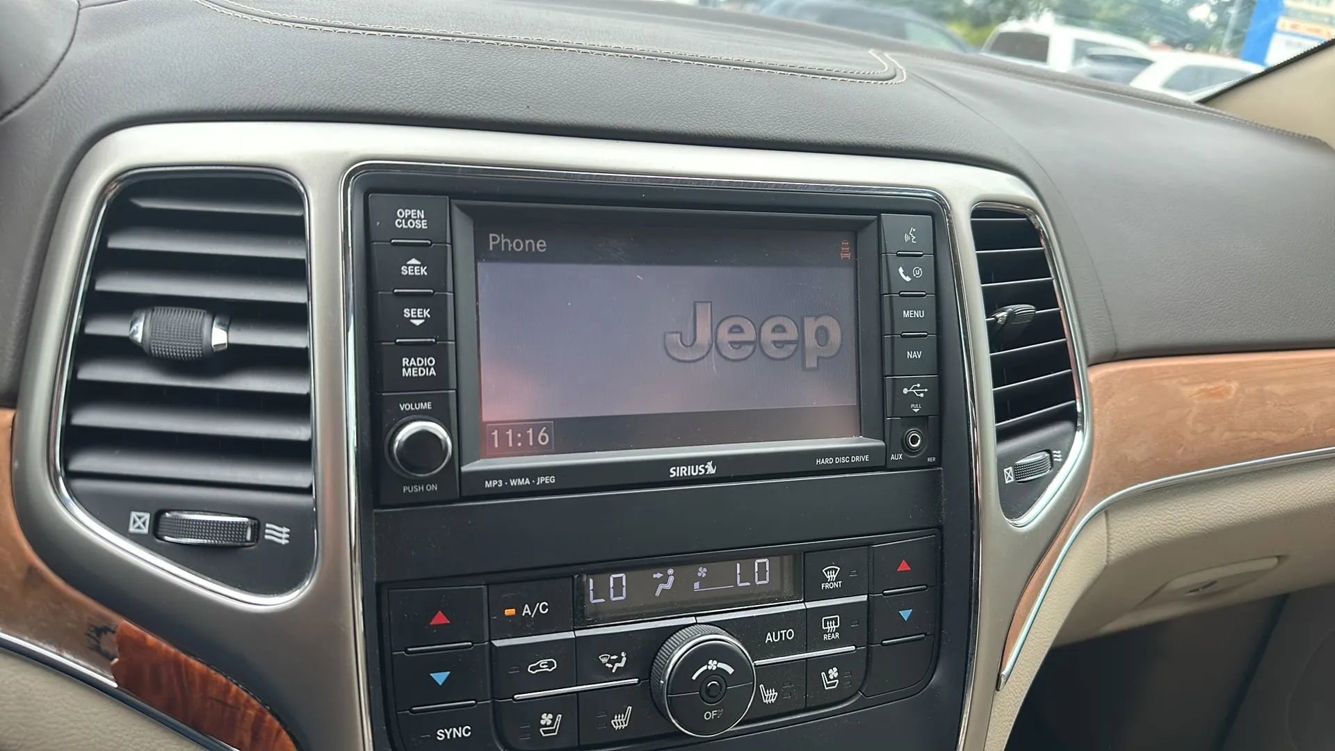 Used 2011 Jeep Grand Cherokee Overland w/ Trailer Tow Group IV image 40