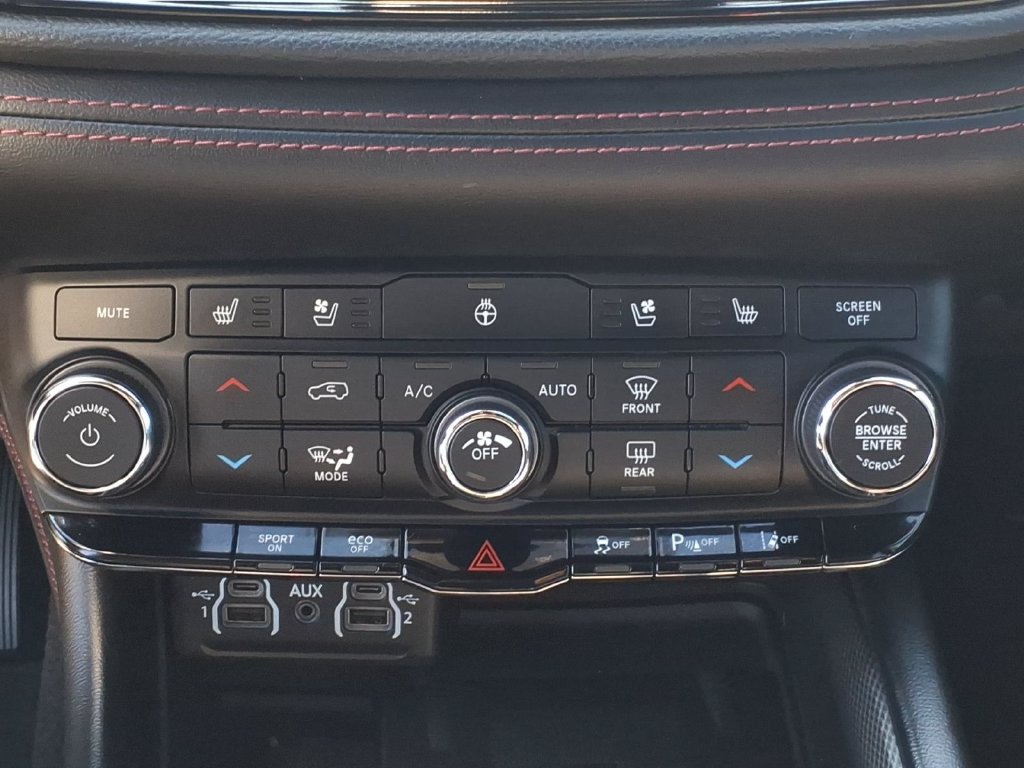 Used 2021 Dodge Durango R/T w/ Technology Group AWD/4WD image 8