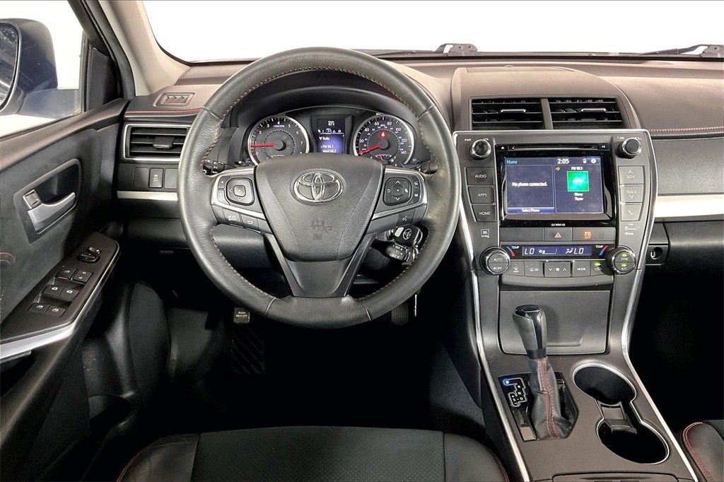 Used 2017 Toyota Camry XSE image 4
