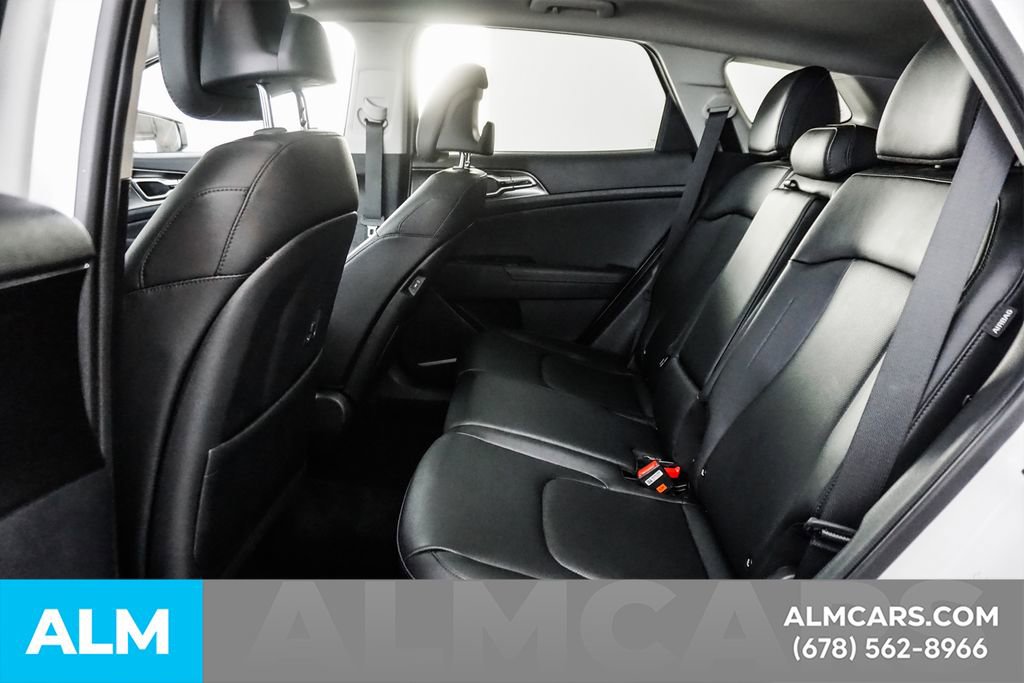 Used 2025 Kia Sportage EX w/ Premium Package FWD image 16