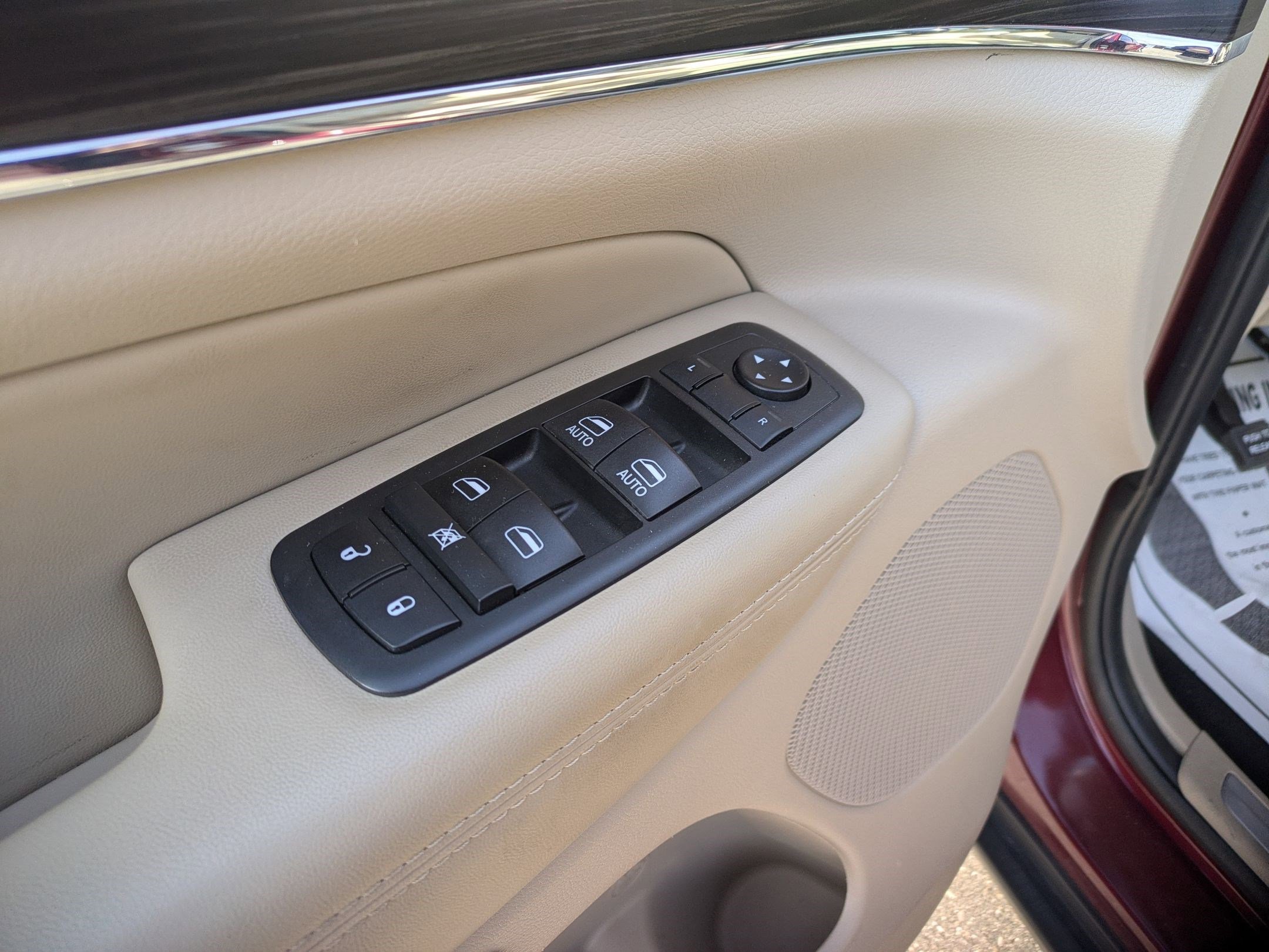 Used 2020 Jeep Grand Cherokee Limited w/ Trailer Tow Group IV image 19