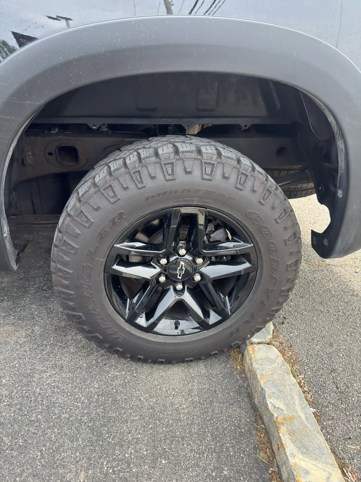 Used 2019 Chevrolet Silverado 1500 LT w/ All-Star Edition AWD/4WD image 7