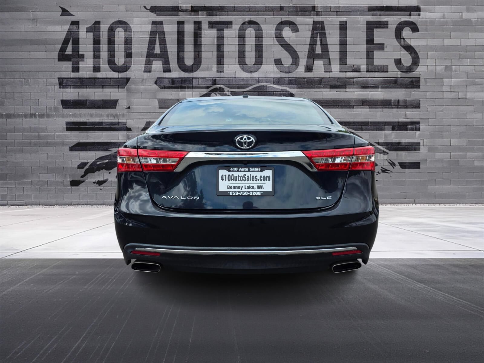 Used 2018 Toyota Avalon XLE FWD image 4