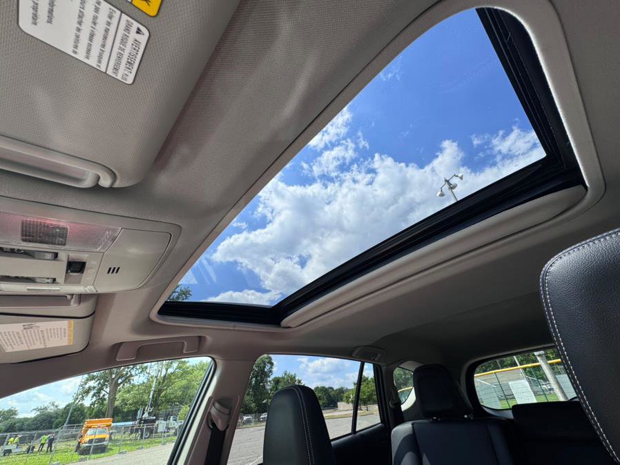 Used 2017 Toyota RAV4 Limited image 23