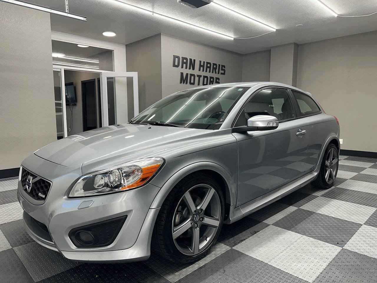 Used 2013 Volvo C30 T5 R-Design w/ Climate Pkg FWD image 2