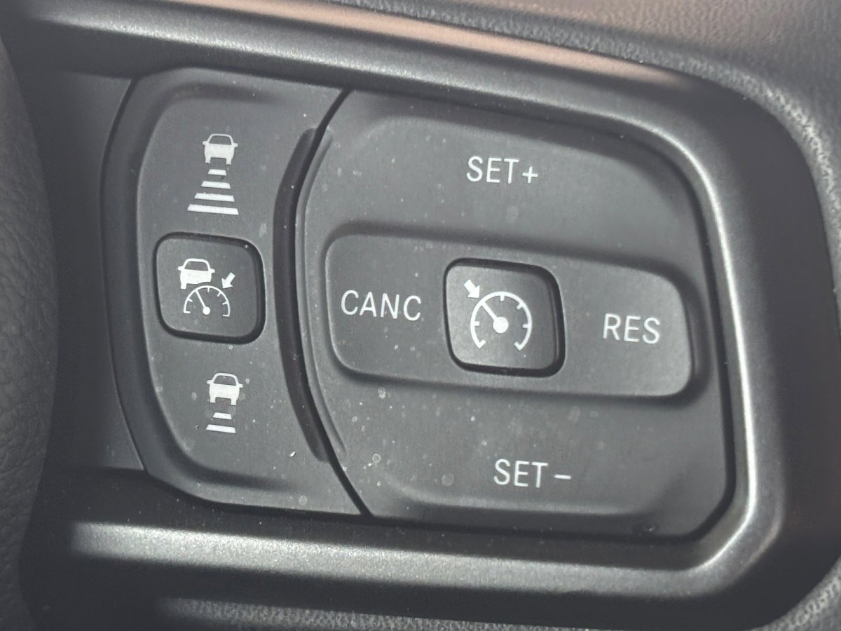 Used 2024 Jeep Wrangler Sport S image 13