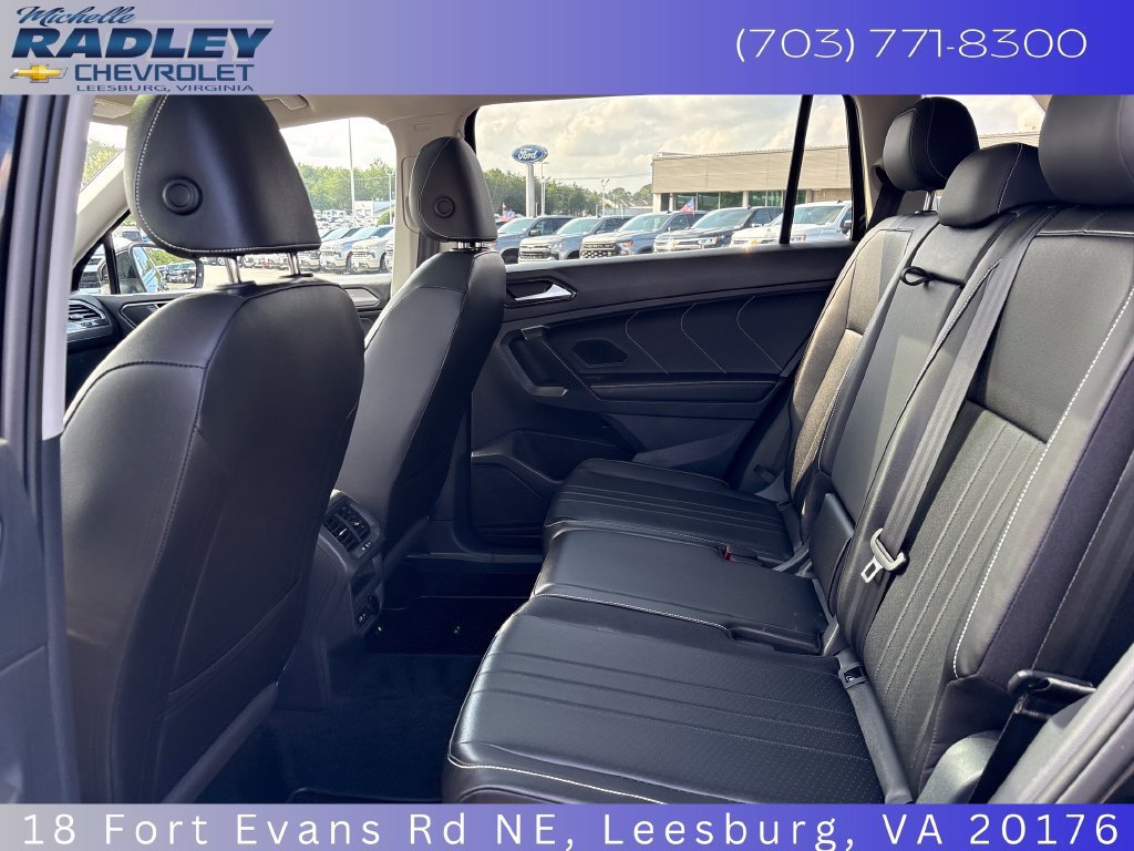 Used 2024 Volkswagen Tiguan SE w/ Panoramic Sunroof Package AWD/4WD image 14