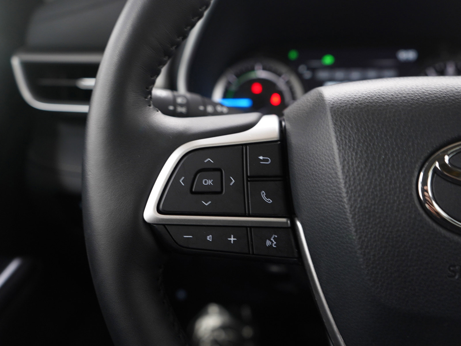 Used 2024 Toyota Highlander XLE image 25