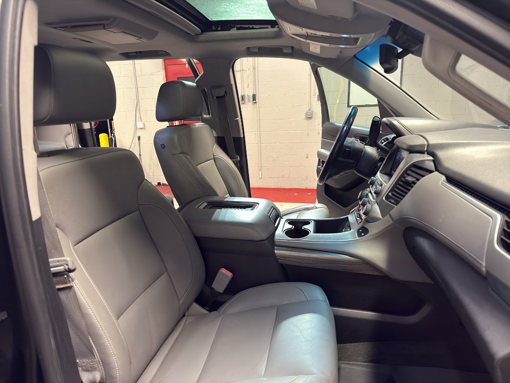 Used 2015 Chevrolet Suburban LT w/ Luxury Package image 22