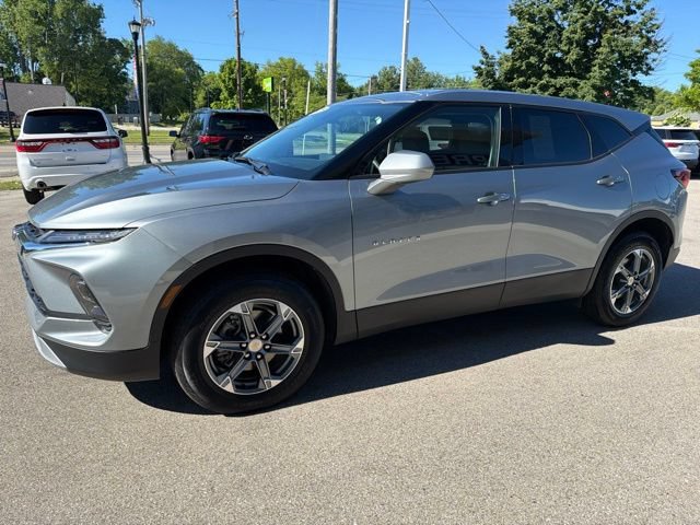 Used 2025 Chevrolet Blazer LT w/ Driver Confidence Package FWD image 7