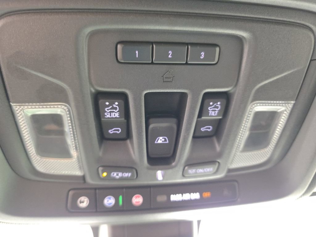 Used 2021 Chevrolet Silverado 1500 High Country w/ Technology Package AWD/4WD image 26