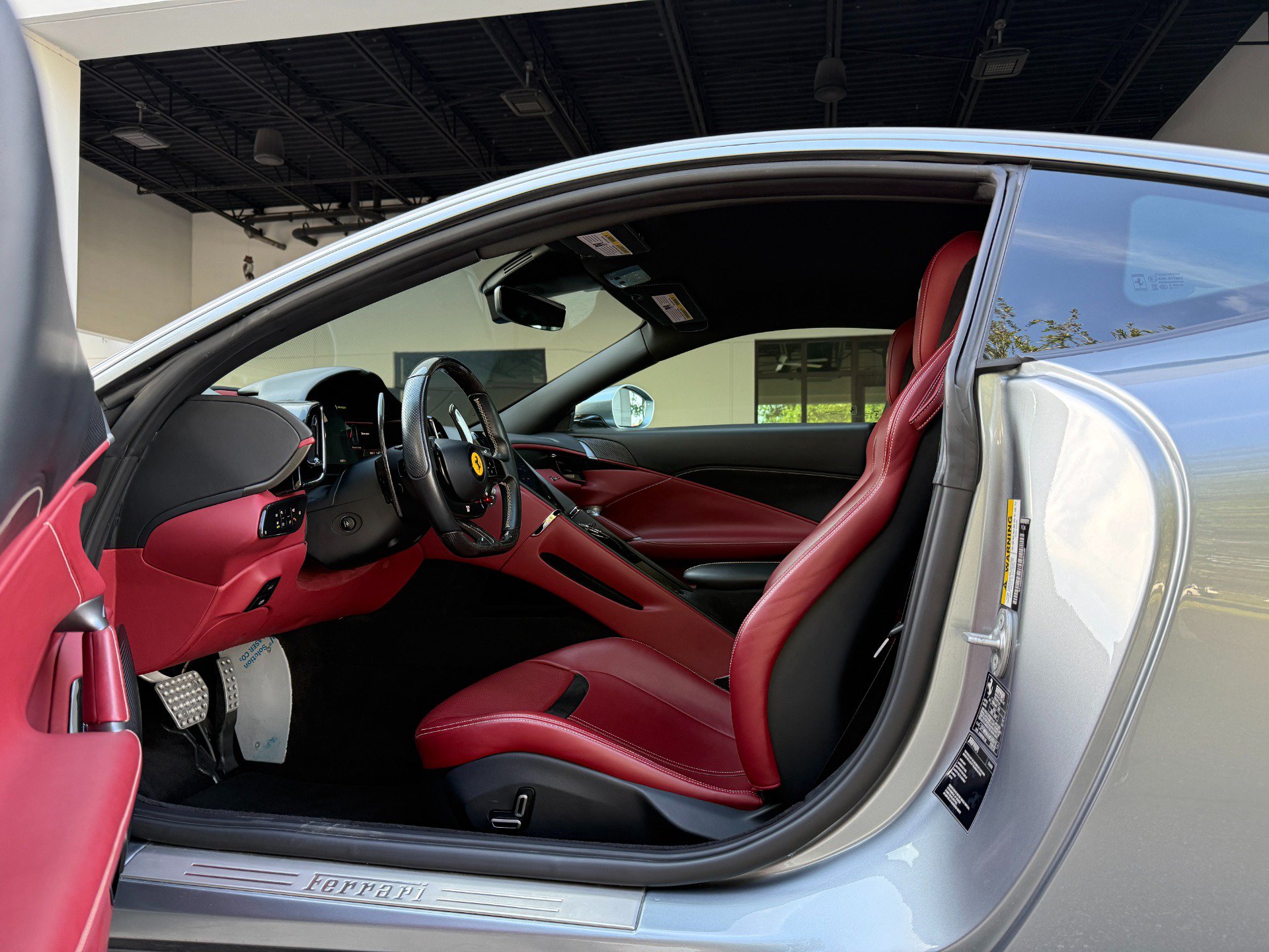 Used 2021 Ferrari Roma RWD image 24
