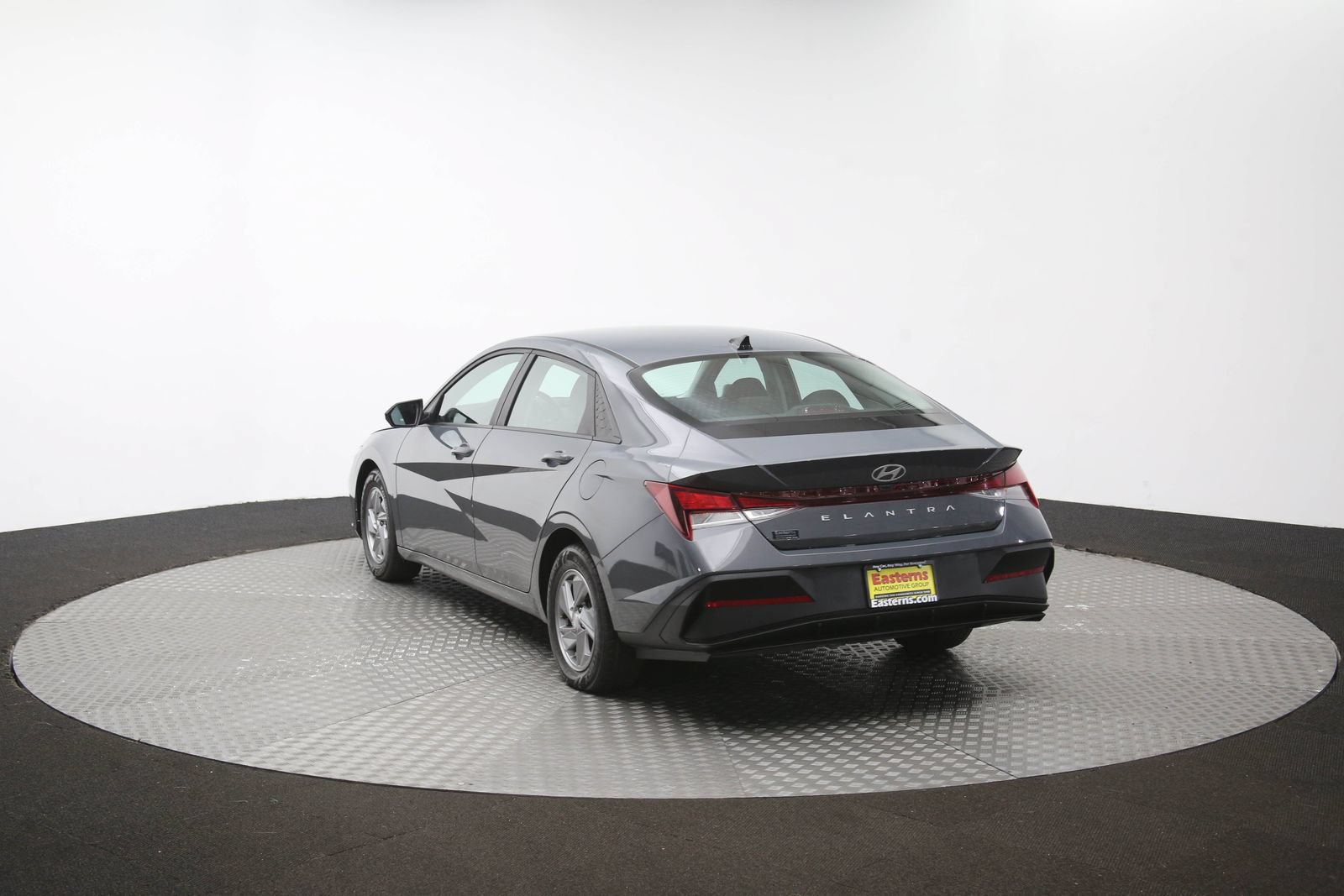 Used 2024 Hyundai Elantra SE FWD image 63