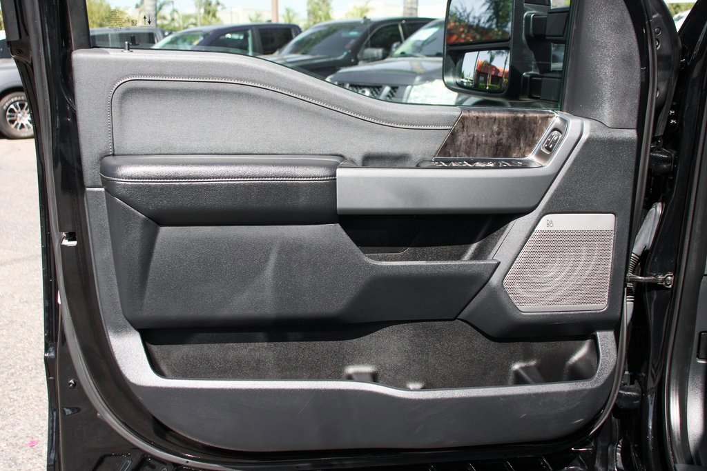 Used 2023 Ford F250 Lariat w/ Black Appearance Package image 16