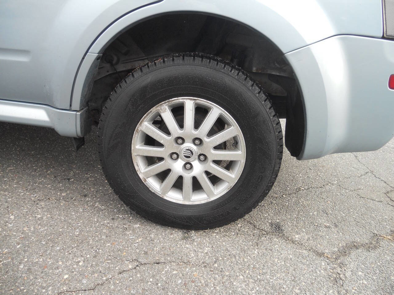 Used 2009 Mercury Mariner Premier image 9