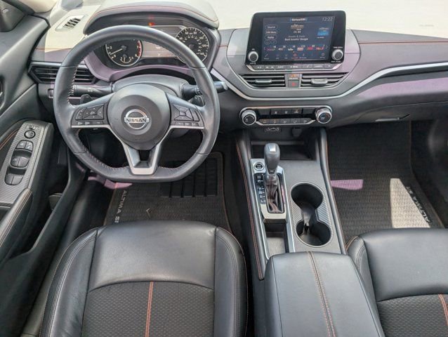 Used 2022 Nissan Altima 2.5 SR FWD image 6