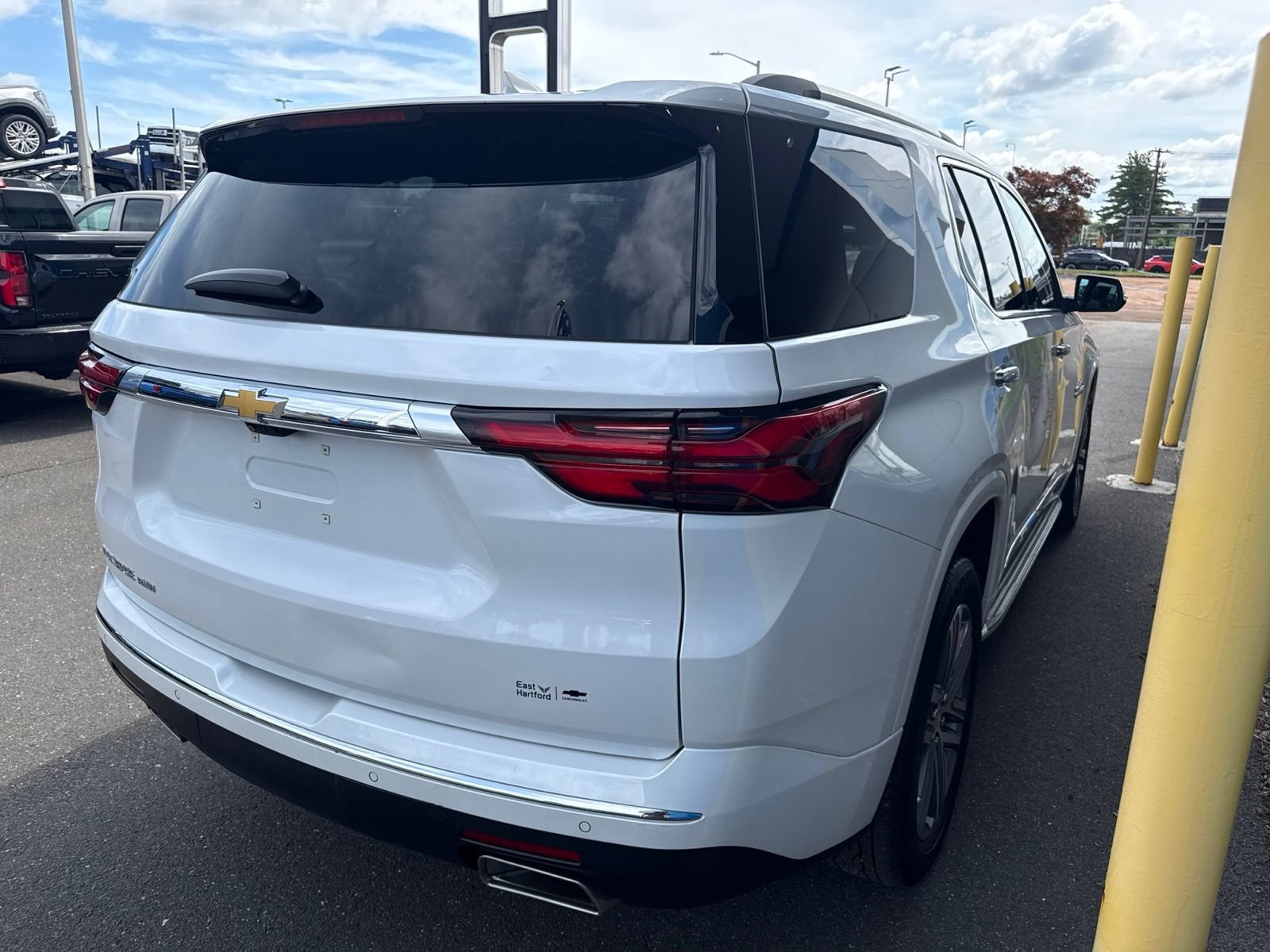 Used 2023 Chevrolet Traverse High Country AWD/4WD image 6