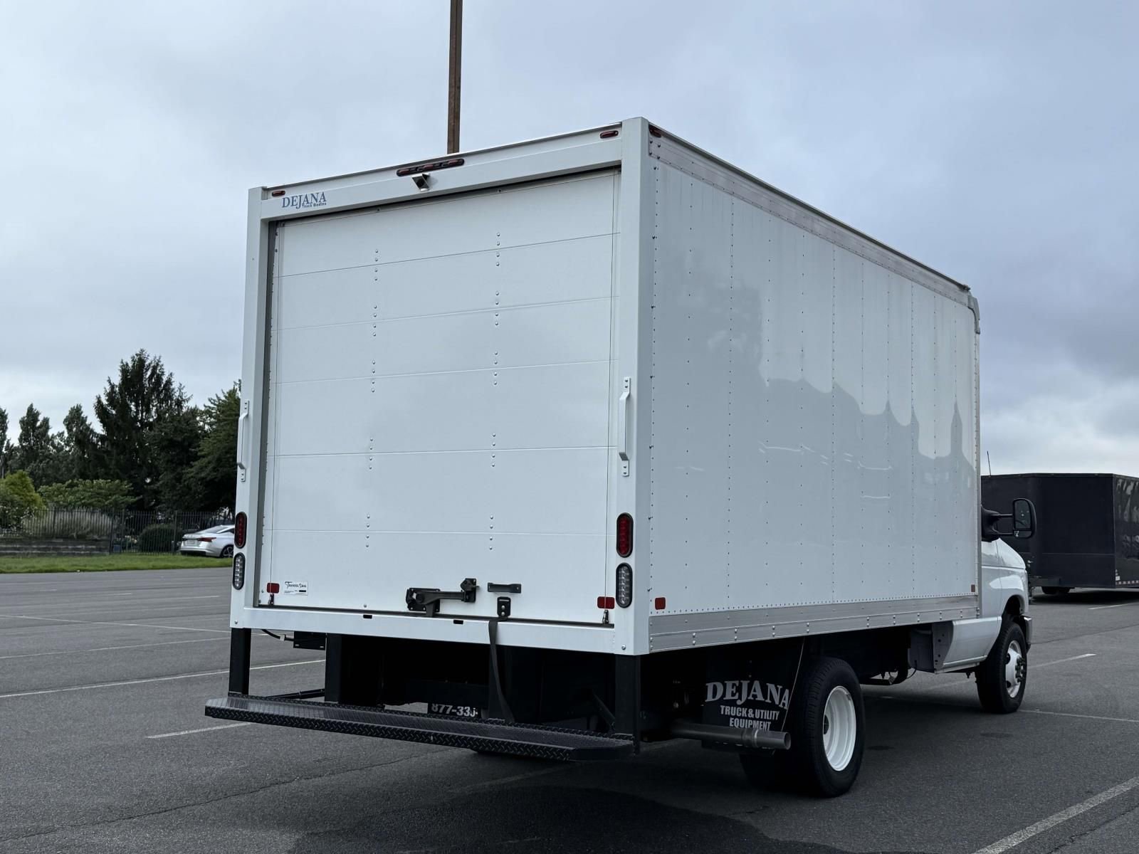 New 2024 Ford E-450 and Econoline 450 Super Duty w/ Power Windows & Locks Group image 2