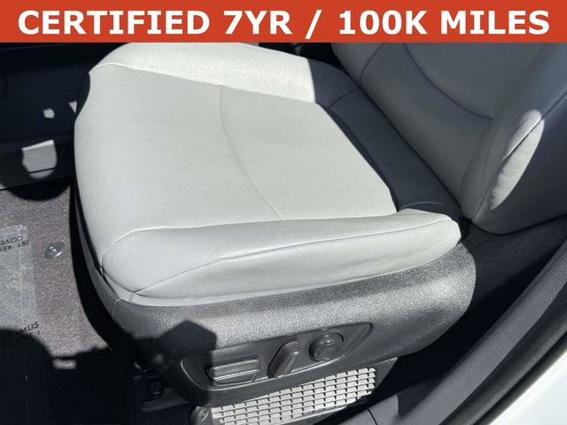 Used 2023 Toyota Sienna XLE image 15