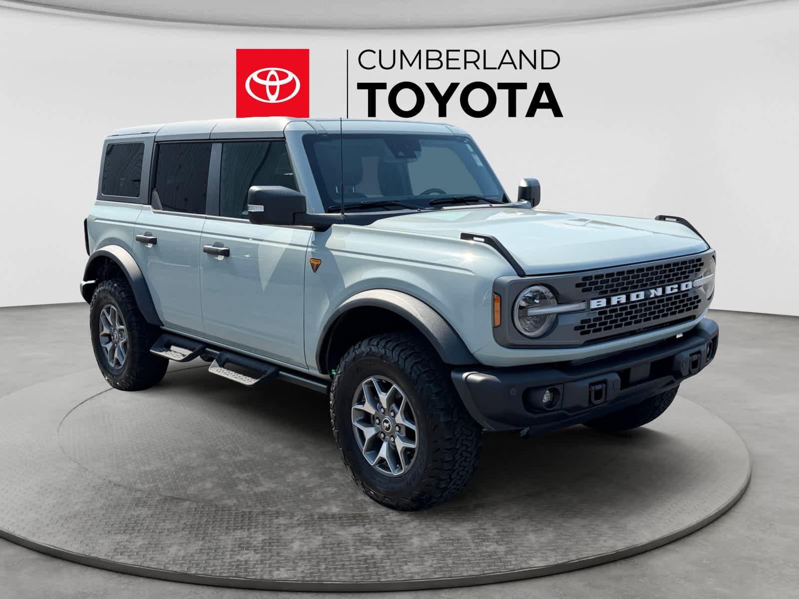 Used 2023 Ford Bronco Badlands AWD/4WD image 7