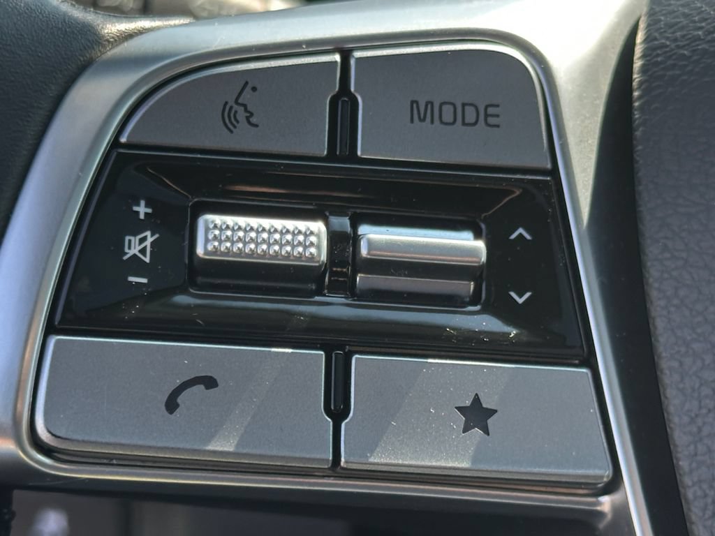 Used 2025 Kia Telluride S FWD image 19