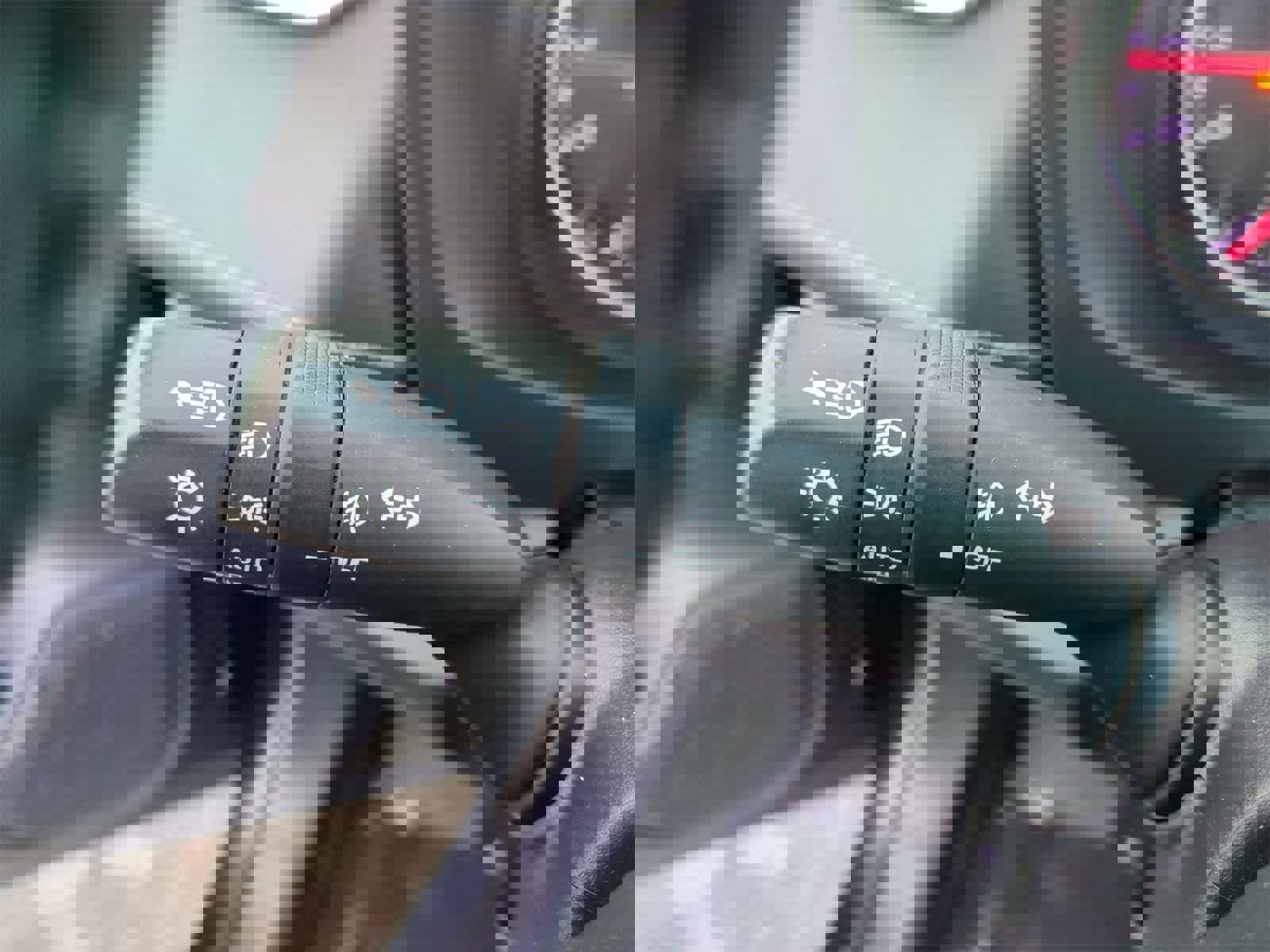 Used 2019 Toyota RAV4 XLE Premium image 27