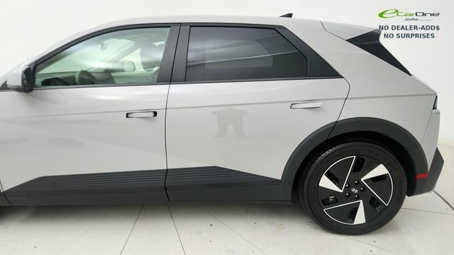 Used 2025 Hyundai Ioniq 5 SE RWD image 23